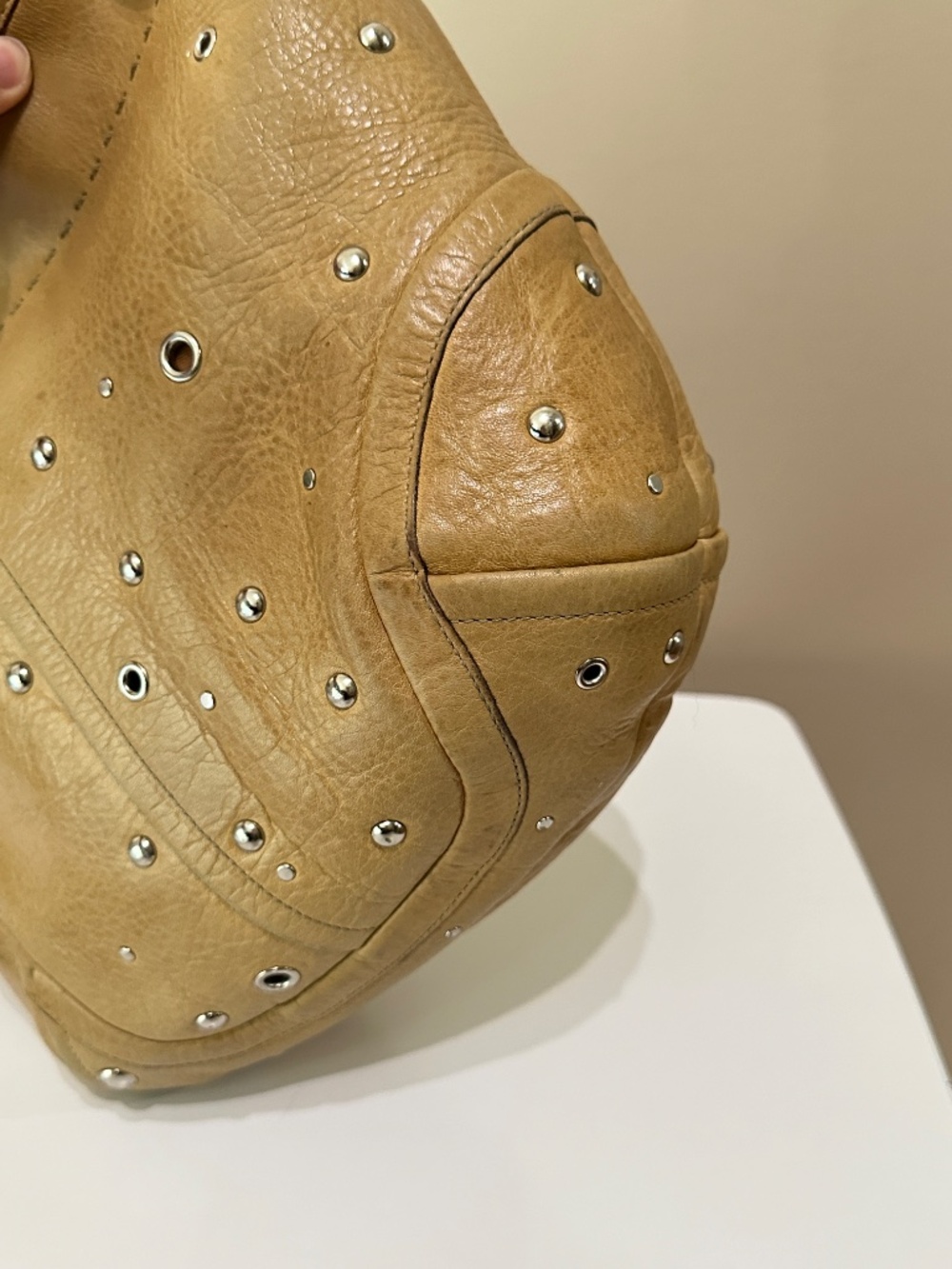 Vintage Coach Soho Studded Demi Hobo HandBag Camel Brown Leather F10932 Y2K - Picture 12 of 16